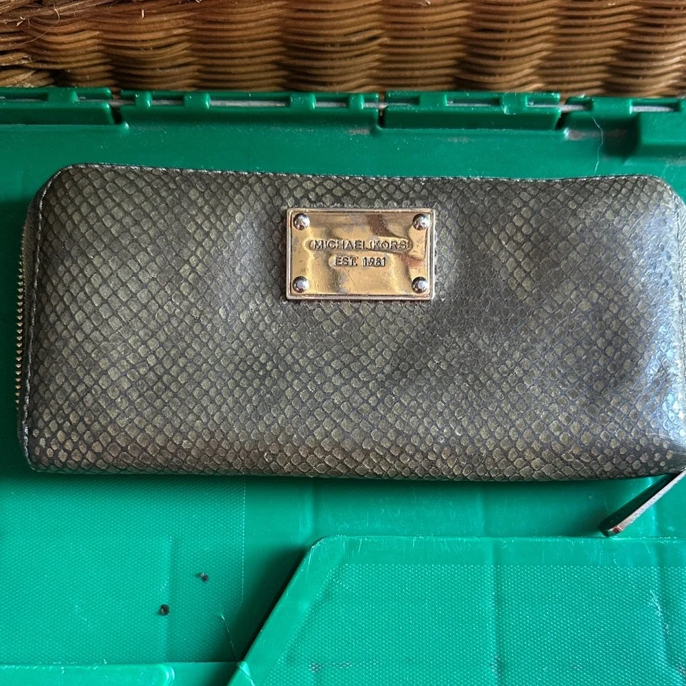 Michael Kors Gold Textured Zip Wallet
